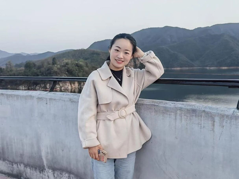 十佳班主任 汤雅楠