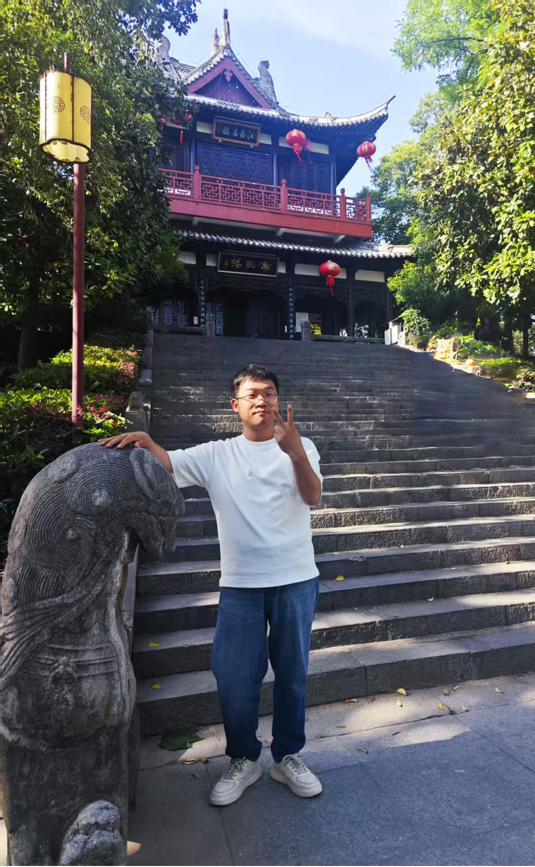 诗华故事||从“畏难”到“破茧”：一场关于勇气的教学相长——王海龙的育人故事