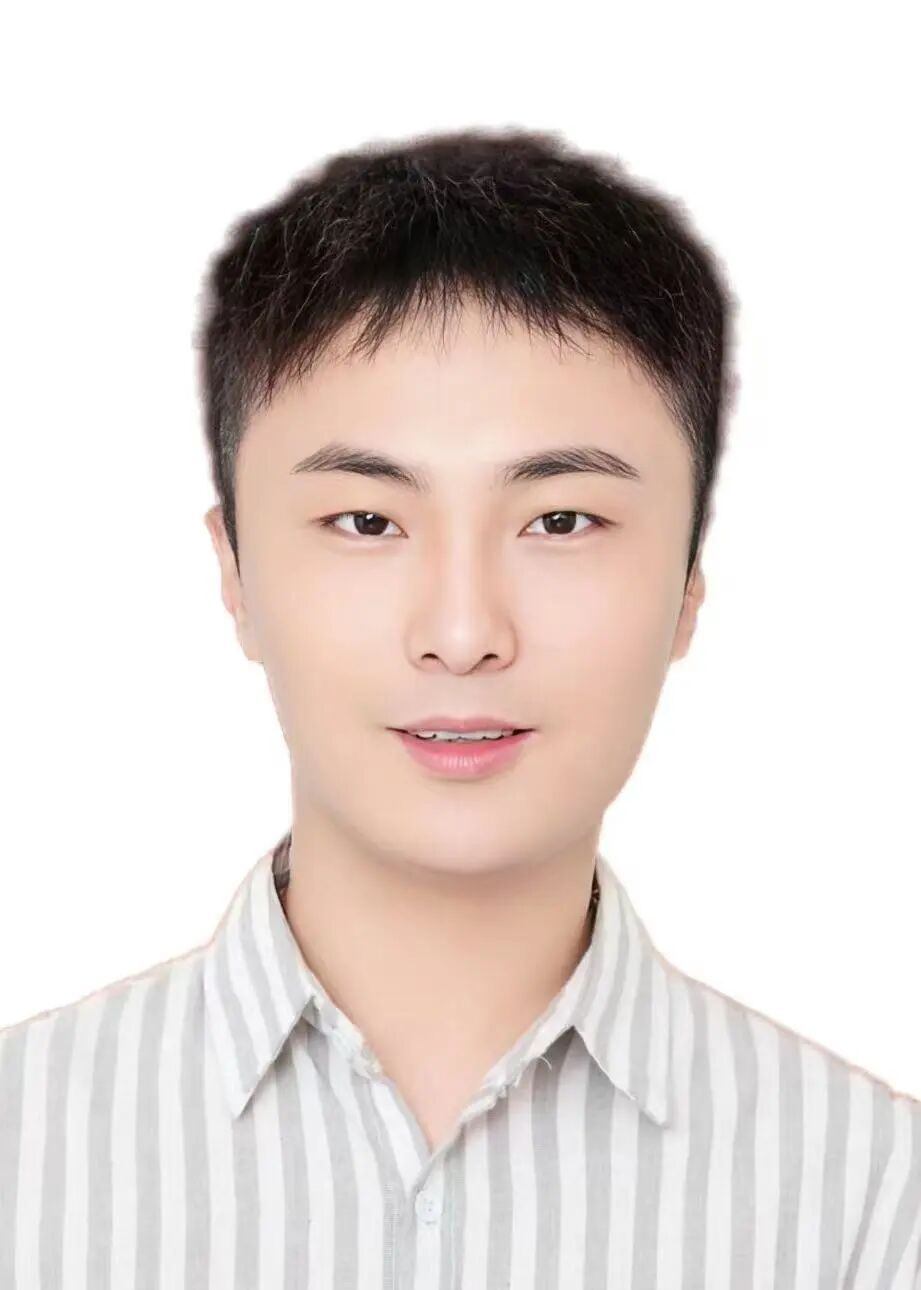 自华师语 ||以文为舟 以情为桨——龚子登的育人故事