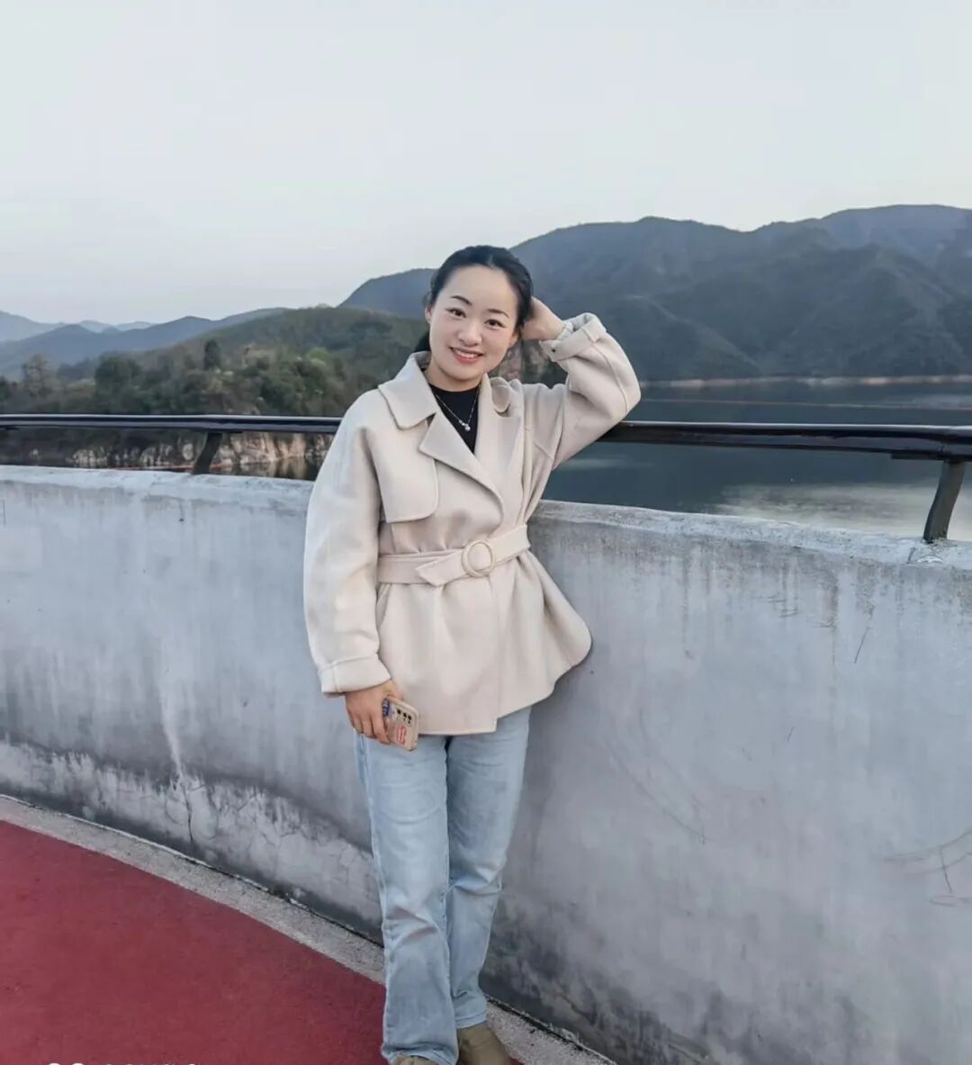 书华故事||莹烛微光，温暖心房----记颍上二中汤雅楠老师的育人故事